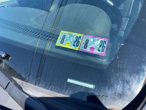 Used 2018 Jeep Grand Cherokee Overland image 3