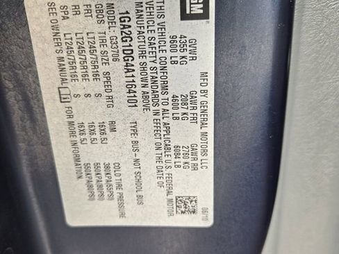 Used 2010 Chevrolet Express 3500 LT w/ LT Preferred Equipment Group RWD image 25
