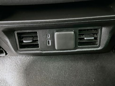 Used 2023 Chevrolet Silverado 1500 LT image 26