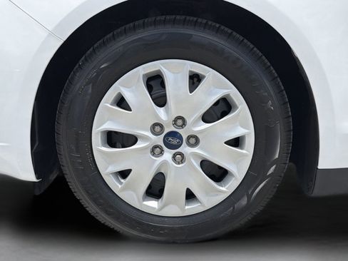 Used 2020 Ford Fusion S FWD image 31