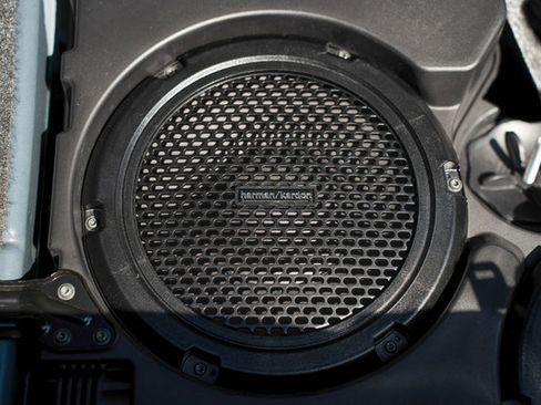 Used 2013 Dodge Challenger SRT8 w/ Harman Kardon Audio Group RWD image 32