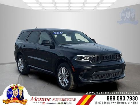 Certified 2023 Dodge Durango GT image 1