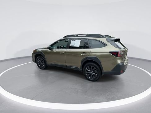 Used 2025 Subaru Outback Onyx Edition AWD/4WD image 6