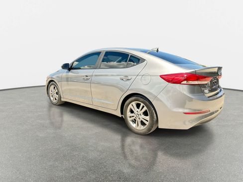 Used 2017 Hyundai Elantra SE FWD image 6