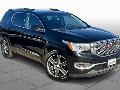Used 2018 GMC Acadia Denali w/ Technology Package image 2