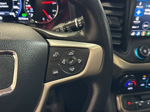 Used 2021 GMC Acadia Denali w/ Denali Ultimate Package AWD/4WD image 33