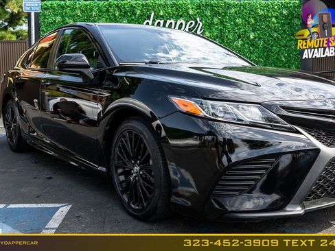 Used 2020 Toyota Camry SE FWD image 4