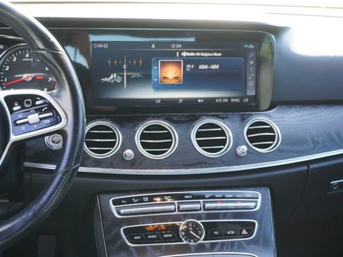 Used 2019 Mercedes-Benz E 450 4MATIC Sedan image 22