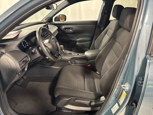 Used 2025 Honda HR-V Sport image 4