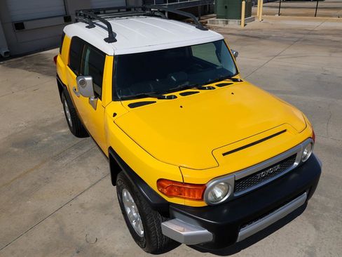 Used 2007 Toyota FJ Cruiser 4WD image 13