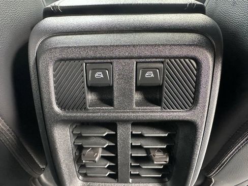 Used 2025 Ford Bronco Outer Banks image 24