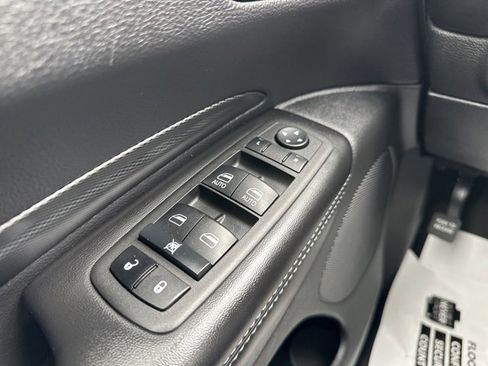 Used 2022 Dodge Durango GT image 27