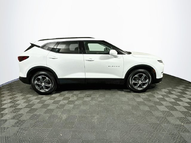Used 2023 Chevrolet Blazer LT w/ Convenience Package FWD image 11