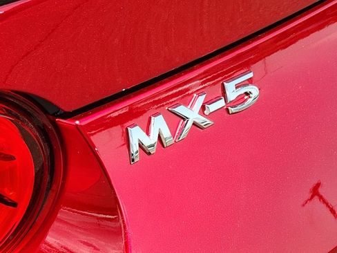 New 2026 MAZDA MX-5 Miata Club w/ Interior Package RWD image 31