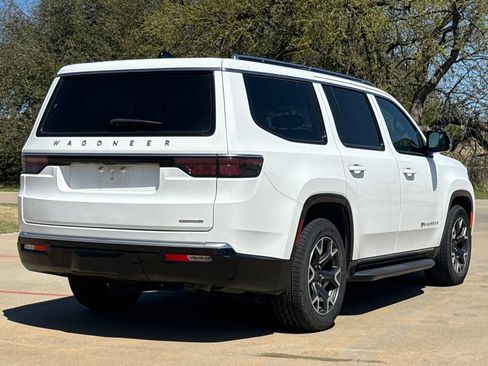 Used 2024 Jeep Wagoneer Series III image 8