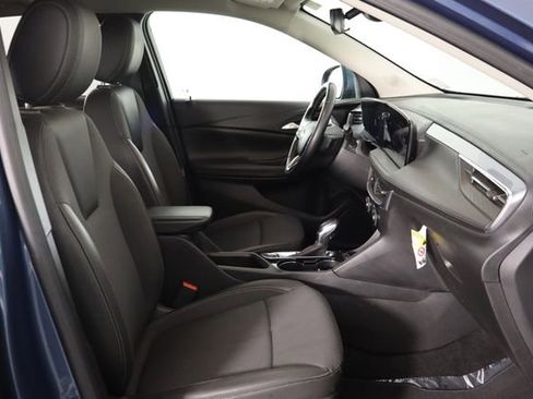 Used 2024 Buick Encore GX Preferred FWD image 19