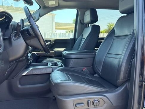 Certified 2022 GMC Sierra 3500 Denali w/ Denali Black Diamond Edition AWD/4WD image 18