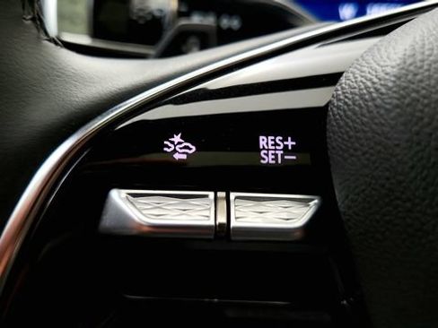 Used 2024 Cadillac Lyriq Sport AWD/4WD image 63