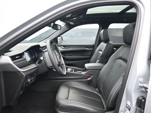 New 2024 Jeep Grand Cherokee Limited 4xe AWD/4WD image 13