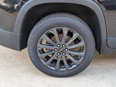Used 2023 Chevrolet Traverse RS w/ LPO, Floor Liner Package AWD/4WD image 3