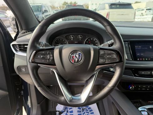 Used 2022 Buick Enclave Essence image 20