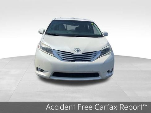 Used 2015 Toyota Sienna Limited Premium image 2