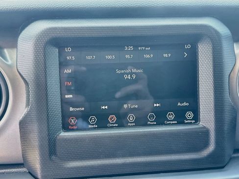 Used 2023 Jeep Wrangler Unlimited AWD/4WD image 16