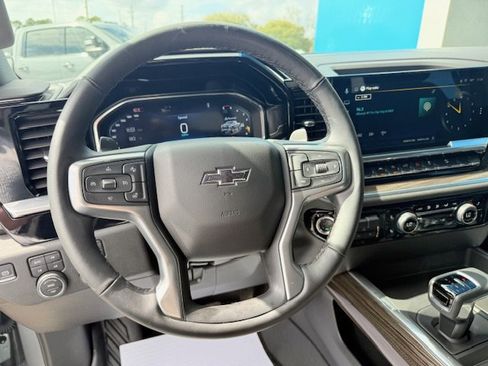 Used 2025 Chevrolet Silverado 1500 RST AWD/4WD image 24