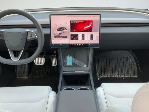 Used 2025 Tesla Model 3 Performance AWD/4WD image 7
