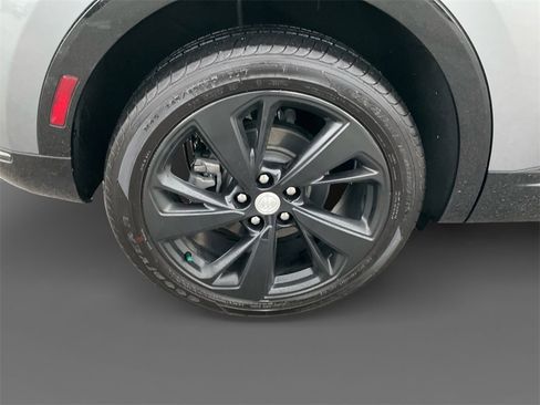 Used 2021 Buick Envision Essence w/ Sport Touring Package image 10