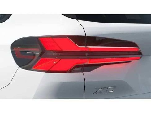 New 2026 BMW X5 xDrive50e w/ Executive Package AWD/4WD image 8