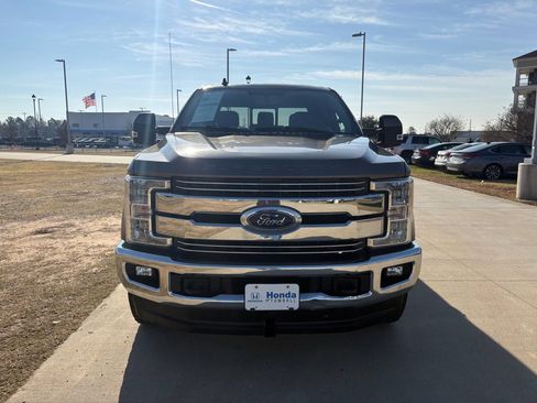Used 2019 Ford F250 Lariat image 3
