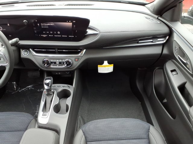 New 2026 Buick Envista Sport Touring w/ Convenience I Package FWD image 18