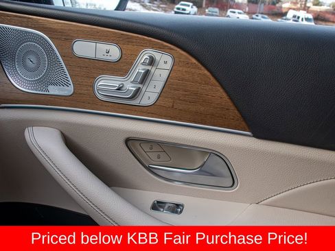 Used 2020 Mercedes-Benz GLS 450 4MATIC image 22