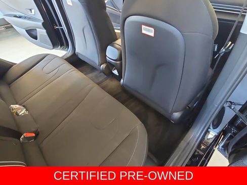 Certified 2026 Hyundai Elantra Hybrid FWD image 12