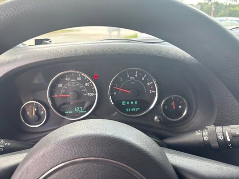 Used 2015 Jeep Wrangler Sport AWD/4WD image 21