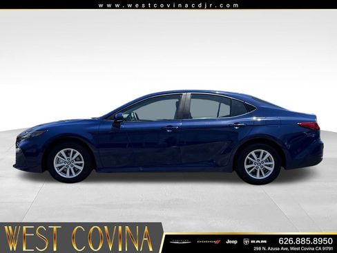 Used 2025 Toyota Camry LE FWD image 6