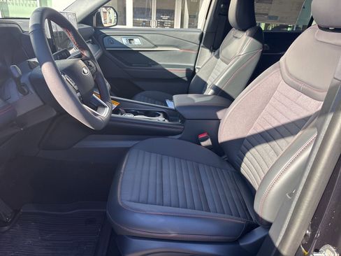 New 2026 Ford Explorer ST-Line w/ ST-Line Street Pack image 14