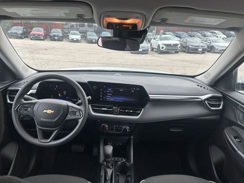 Used 2025 Chevrolet TrailBlazer LT image 31
