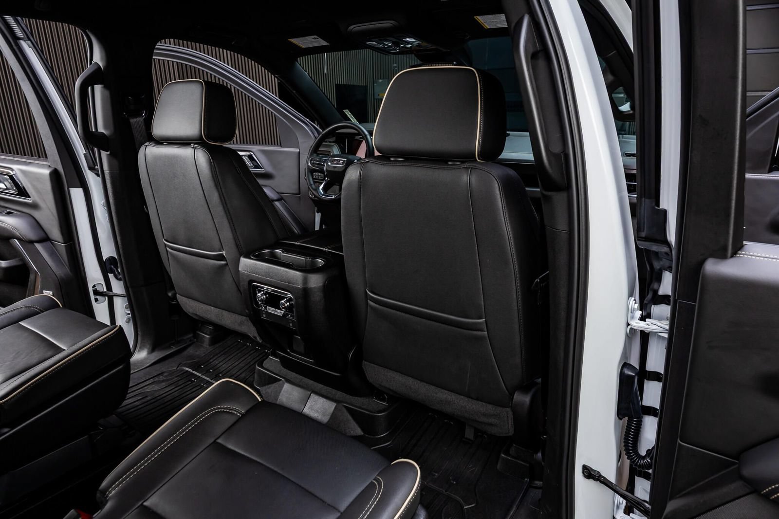 Used 2026 GMC Yukon Elevation w/ LPO, Floor Liner Package AWD/4WD image 28