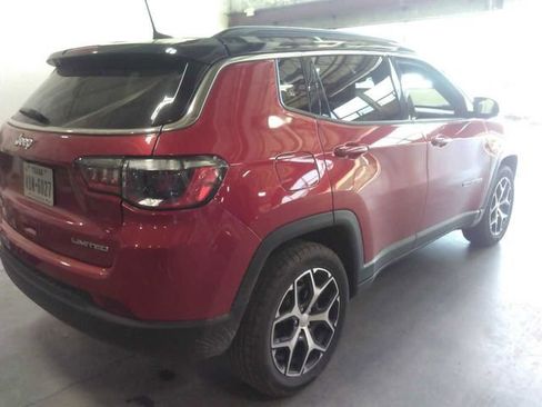 Used 2024 Jeep Compass Limited AWD/4WD image 5