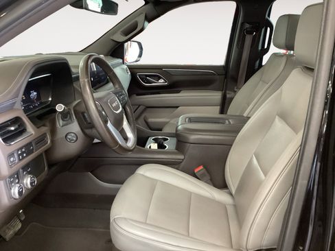 Used 2022 GMC Yukon SLT w/ SLT Luxury Package AWD/4WD image 9