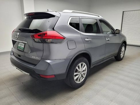 Used 2017 Nissan Rogue SV AWD/4WD image 9