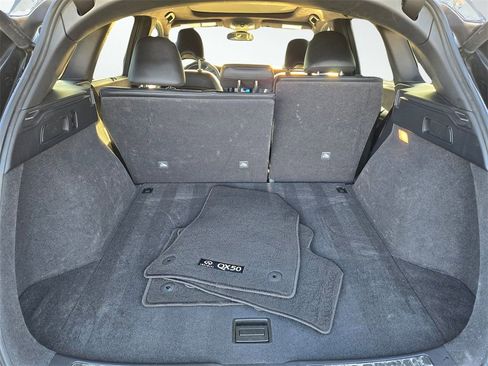 Used 2022 INFINITI QX50 Autograph image 9