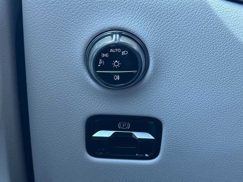 Certified 2026 Mercedes-Benz GLC 300 image 41