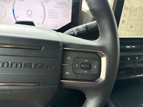 Used 2025 GMC Hummer EV 3X AWD/4WD image 27