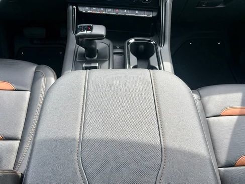 Used 2024 GMC Sierra 1500 AT4 w/ Technology Package AWD/4WD image 24