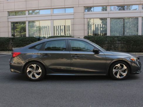 Used 2022 Honda Civic Sport image 6