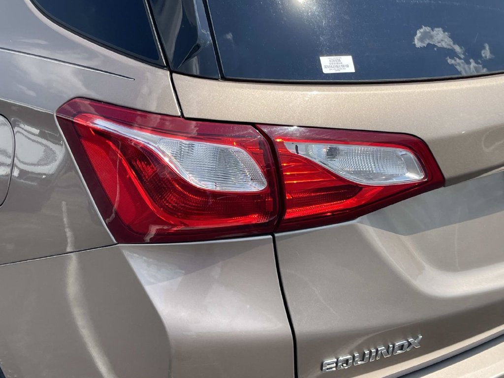 Used 2018 Chevrolet Equinox LT FWD image 10