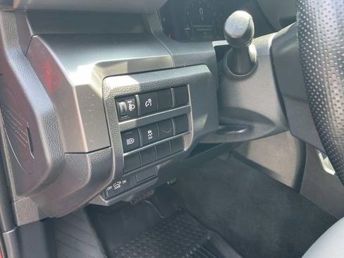 Used 2025 Toyota Tacoma SR5 AWD/4WD image 21